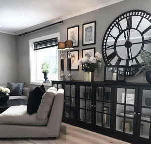 Black Round Mirror Clock